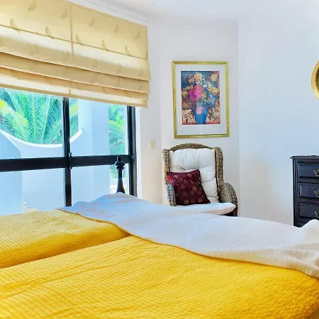 Apartman 2 Bedrooms With Sea View Shared Pool And Enclosed Garden At Carvoeiro Carvoeiro