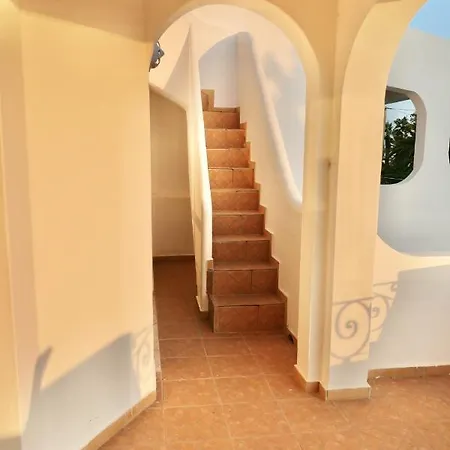 2 Bedrooms With Sea View Shared Pool And Enclosed Garden At Carvoeiro Apartamento